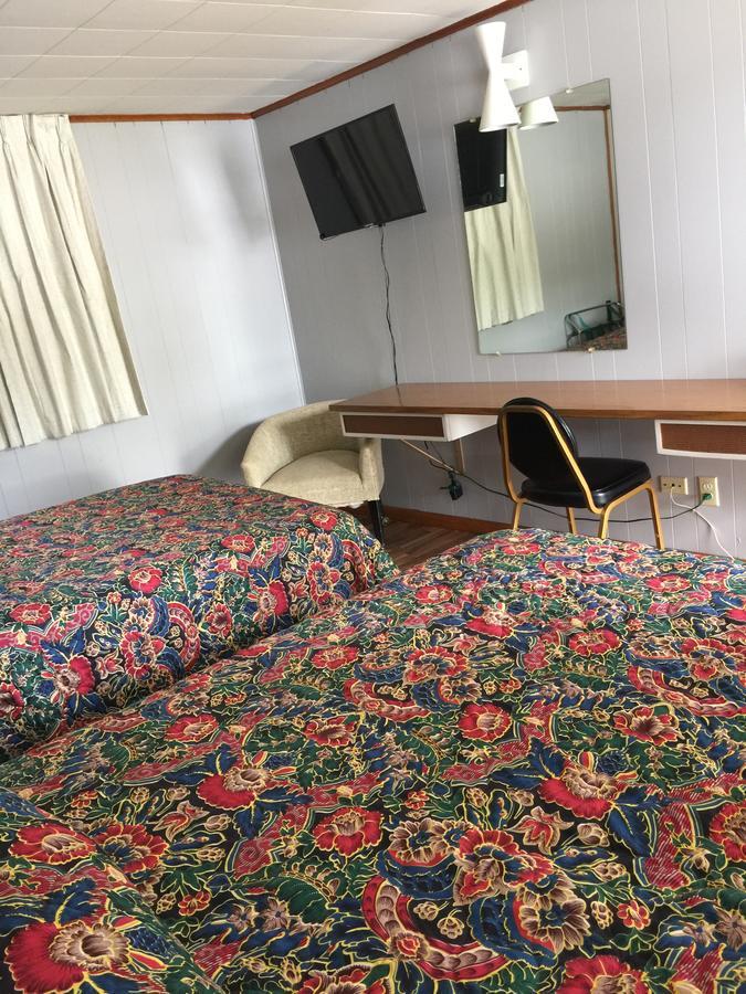 Melody Motor Lodge Connellsville Extérieur photo