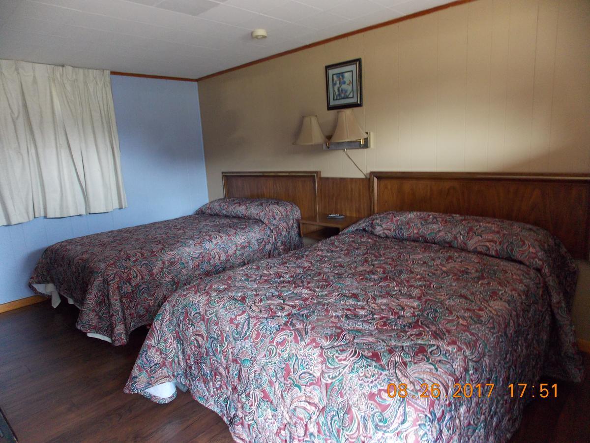 Melody Motor Lodge Connellsville Extérieur photo