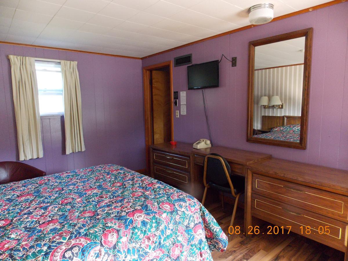 Melody Motor Lodge Connellsville Extérieur photo