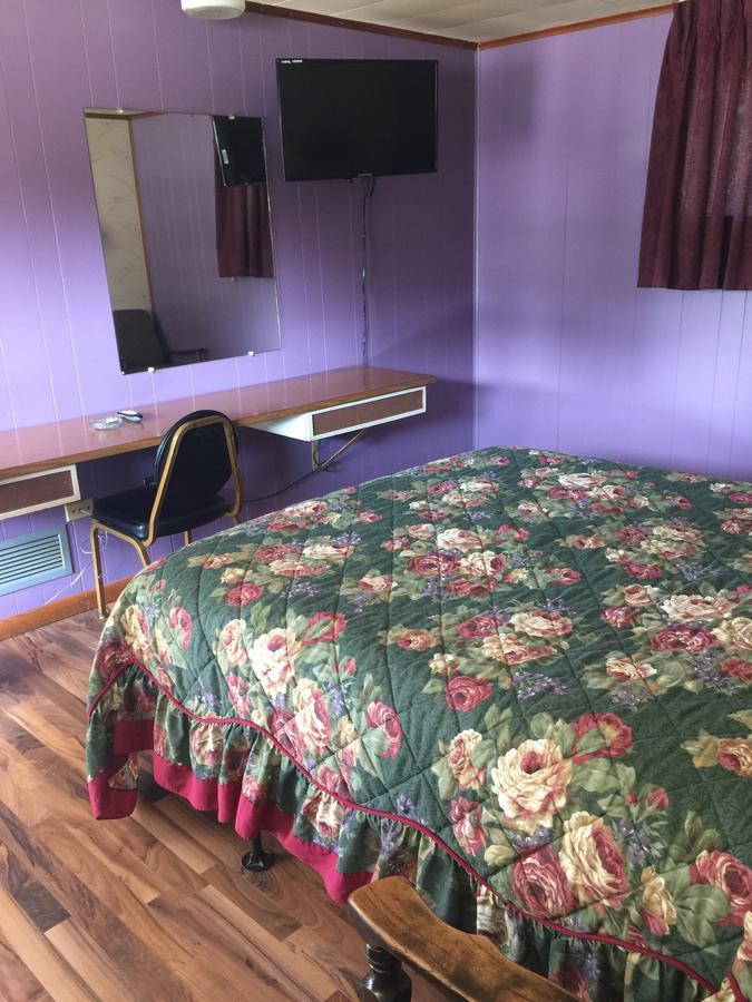 Melody Motor Lodge Connellsville Extérieur photo